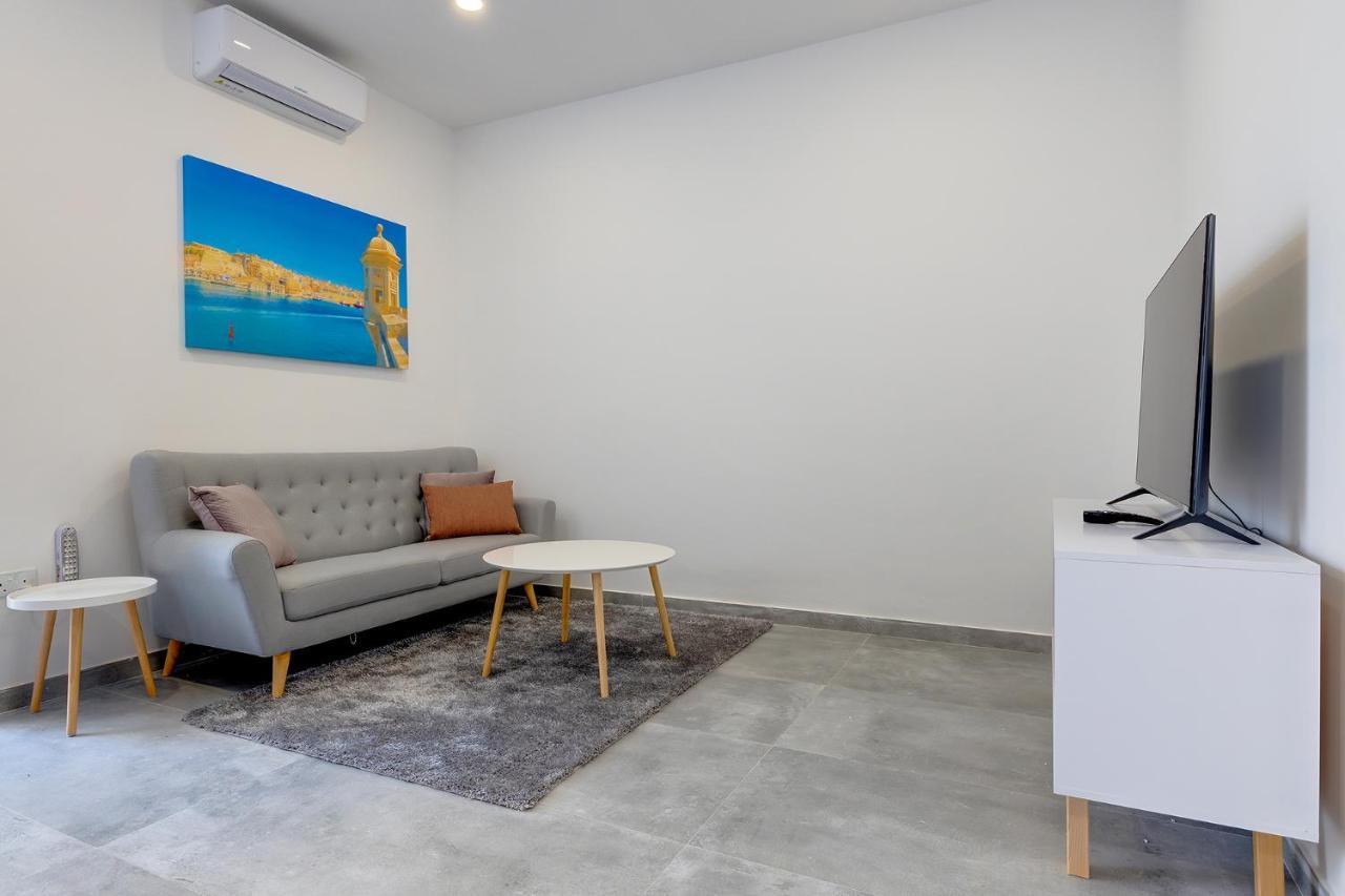 Perfect Location, Idyllic 2Br Apartment Sliema Esterno foto
